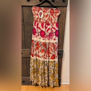 “ Magazine” boutique brand Vibrant Floral Maxi Dress Anthropologie style! M NWT